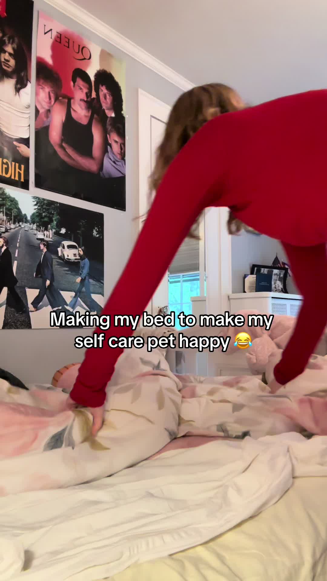 Making my bed to make my self care pet happy 😂