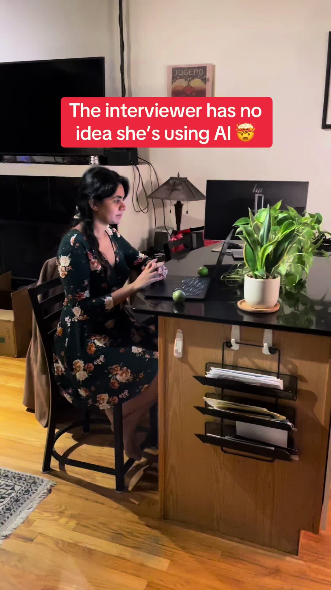 The interviewer has no idea she's using AI 😱