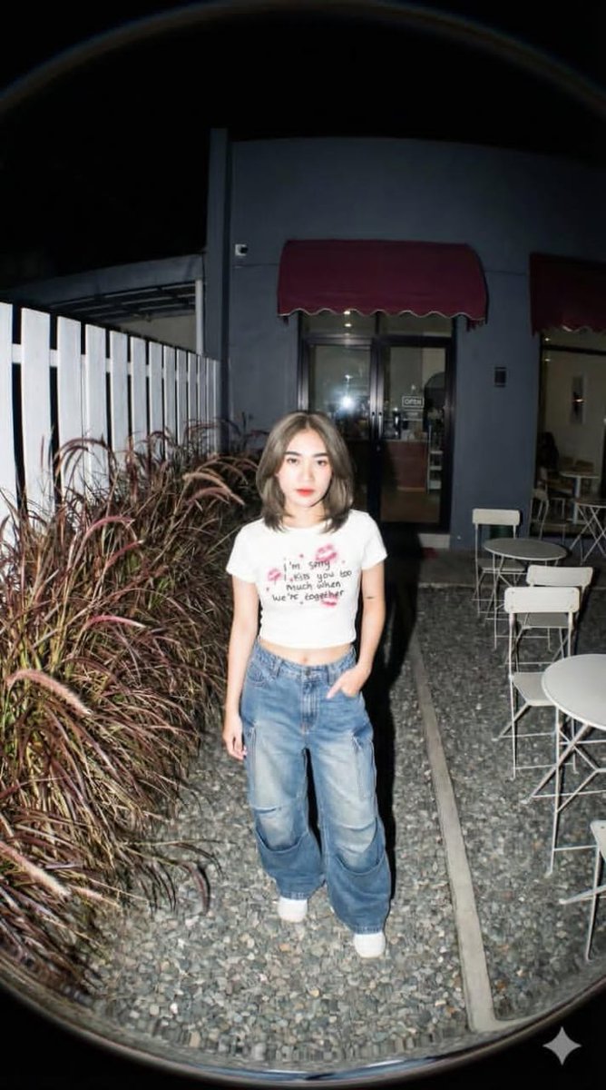 Drawing from this photo without changing the face