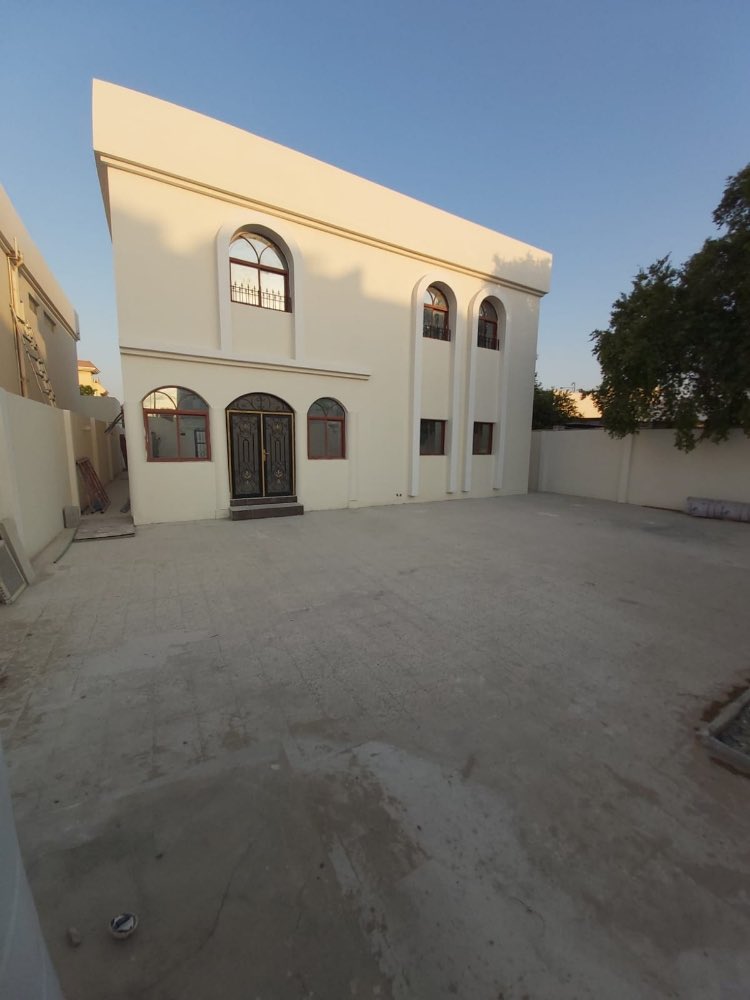 Modern House Exterior | Residential Architecture & Yard