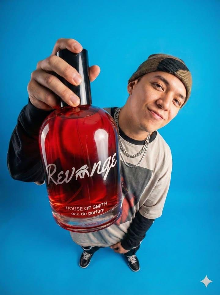 Product Marketing - Ultra-realistic Product Portrait for Fragrance Campaign