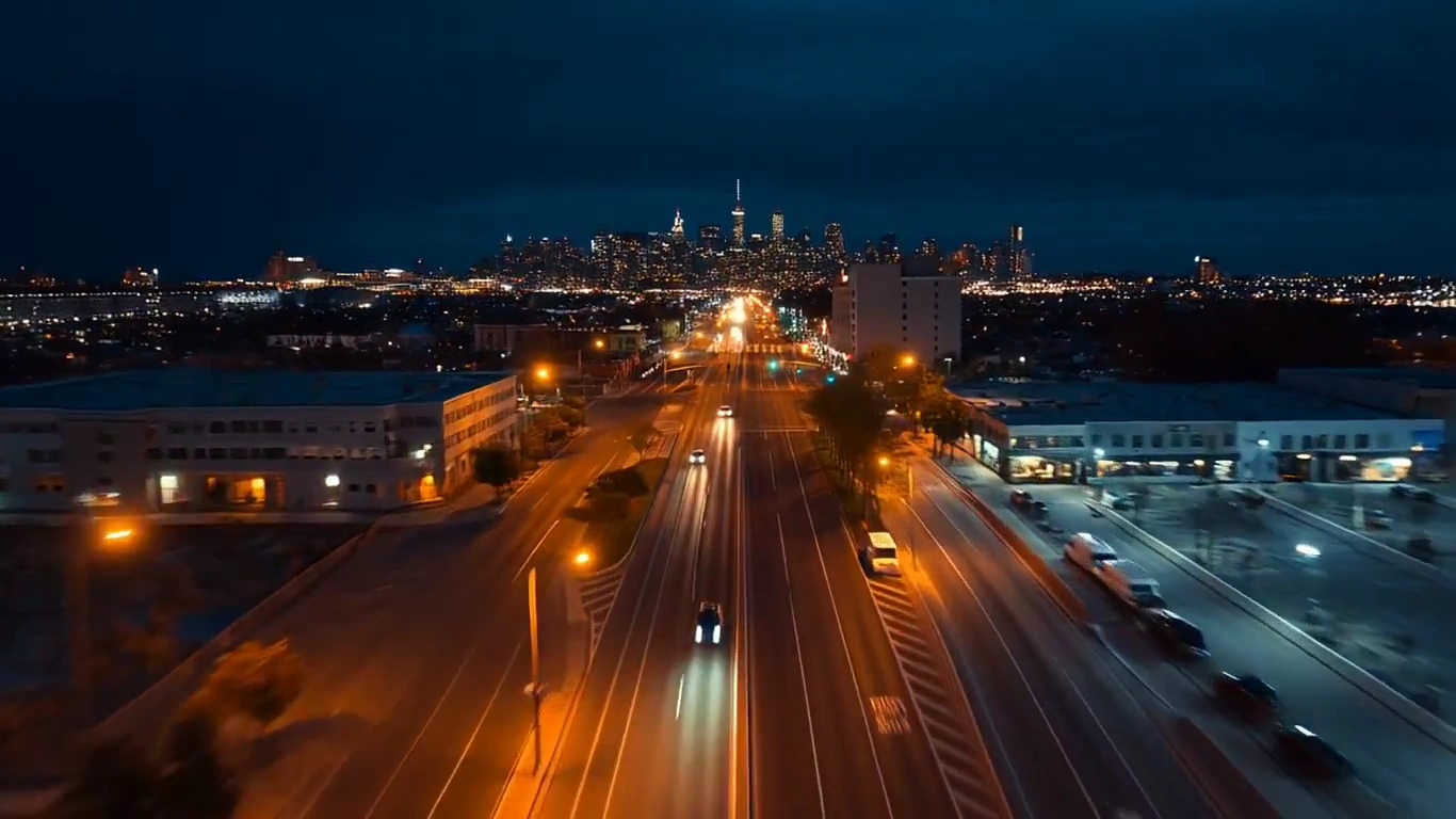 City Tilt: A Parallax Journey Through Night Streets