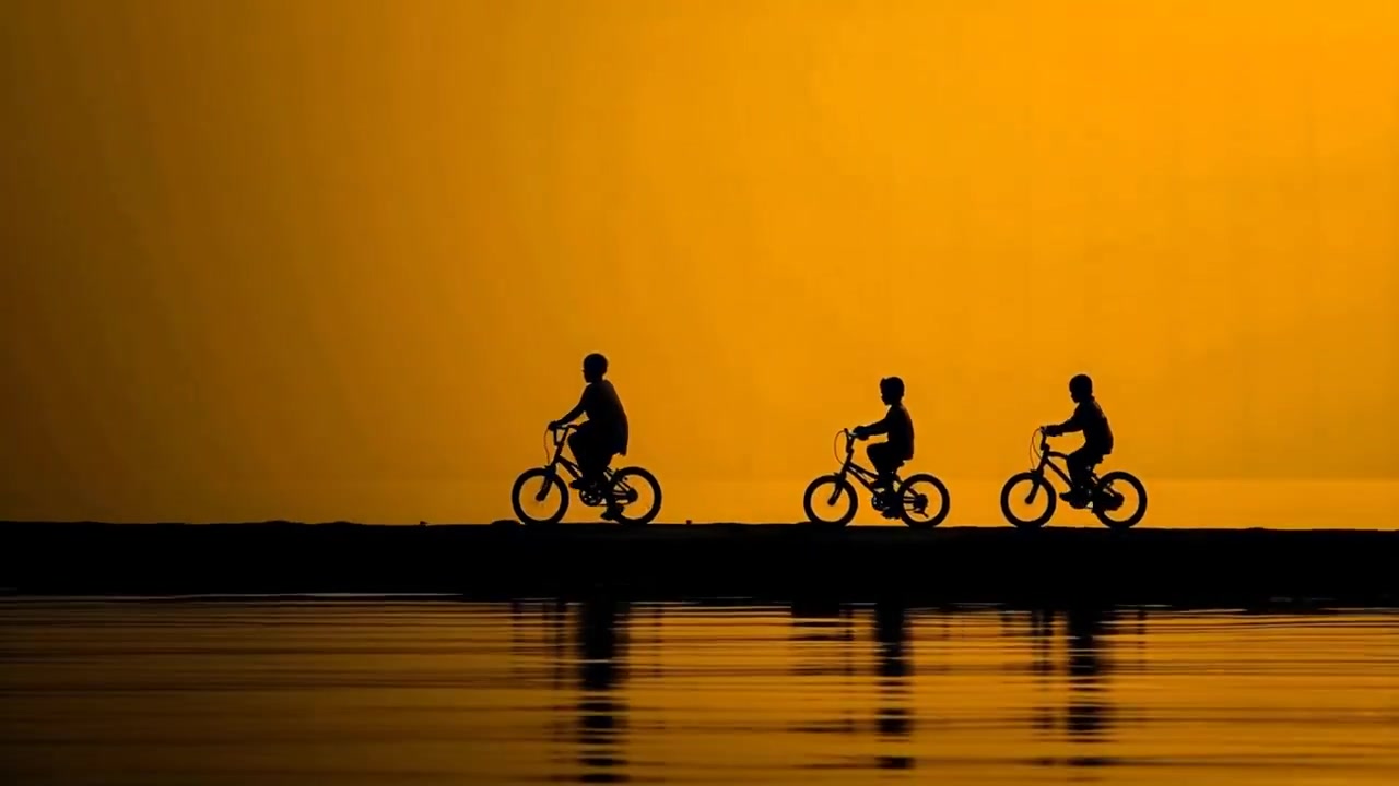 Golden Horizons: A Sunset Bicycle Journey