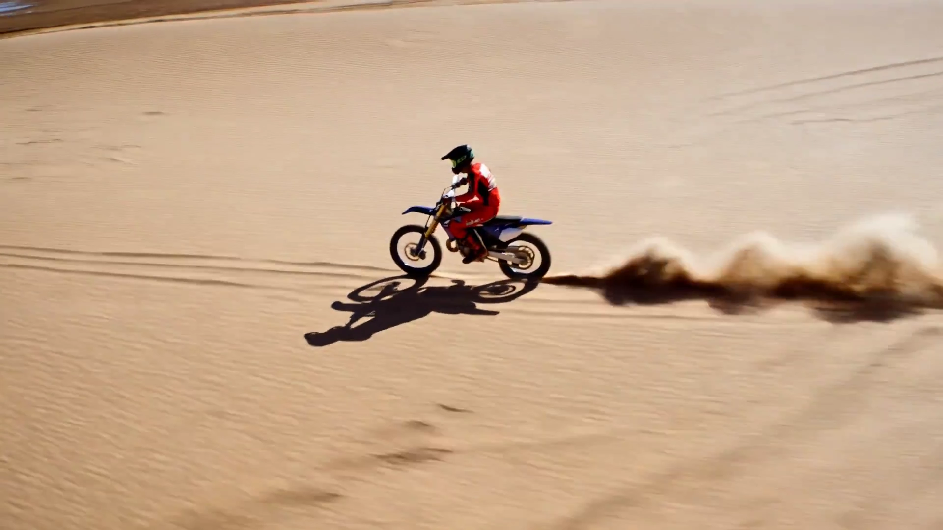 Racing Through the Desert: High-Speed Dirt Bike Action