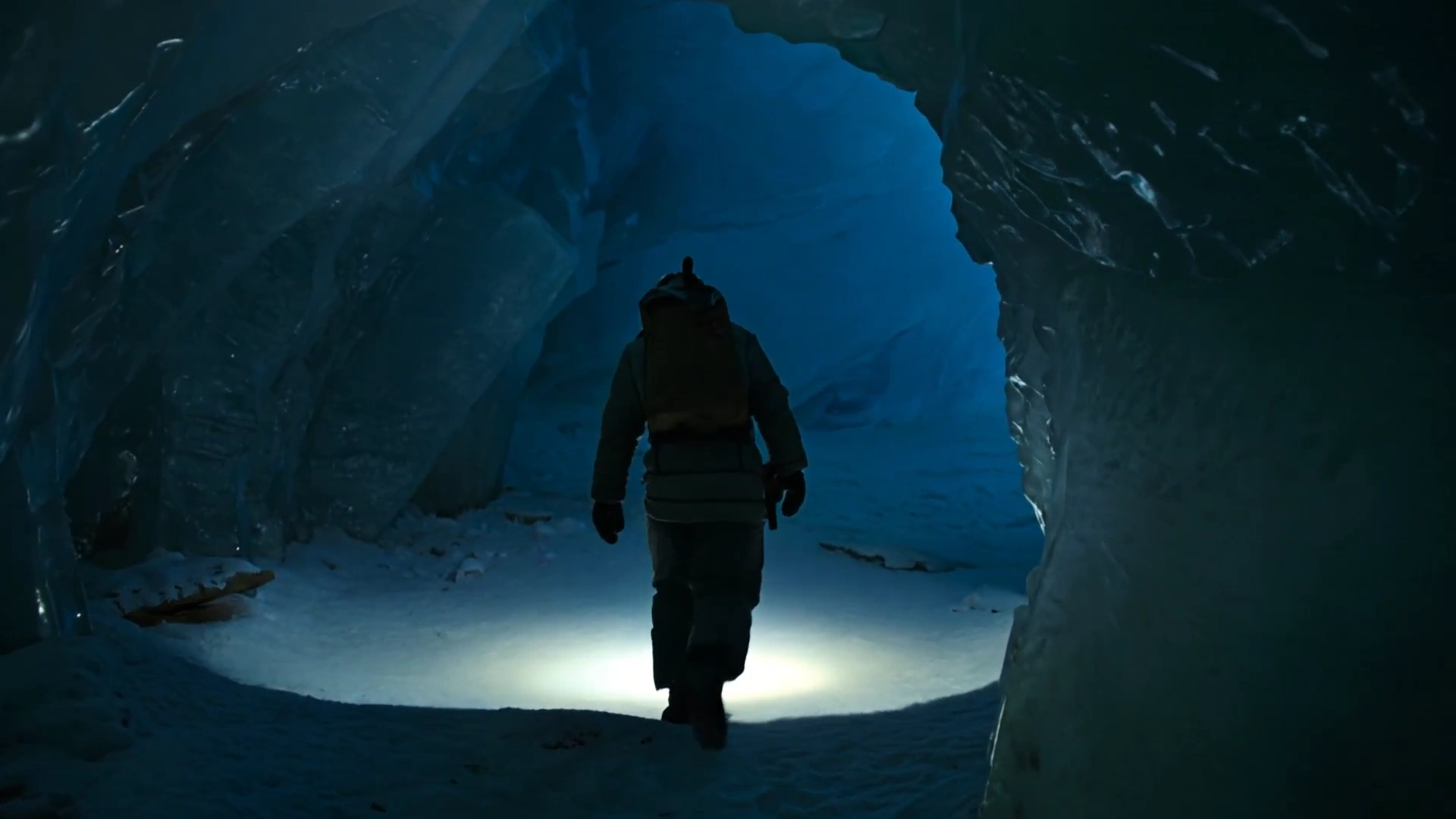 Whispers of the Frozen Abyss: Encountering Arctic Terror